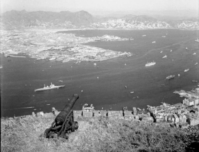 The Peak: An Illustrated History of Hong Kong’s Top District - Image 8