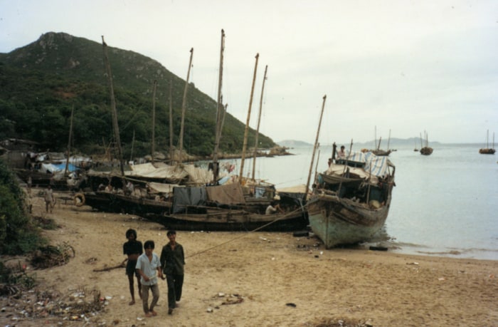 Along the Southern Boundary: A Marine Police Officer's Frontline Account of the Vietnamese Boatpeople and their Arrival in Hong Kong - Image 10